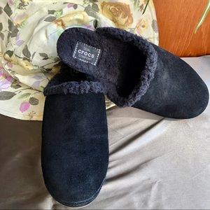 NWOT Insulated croc clogs